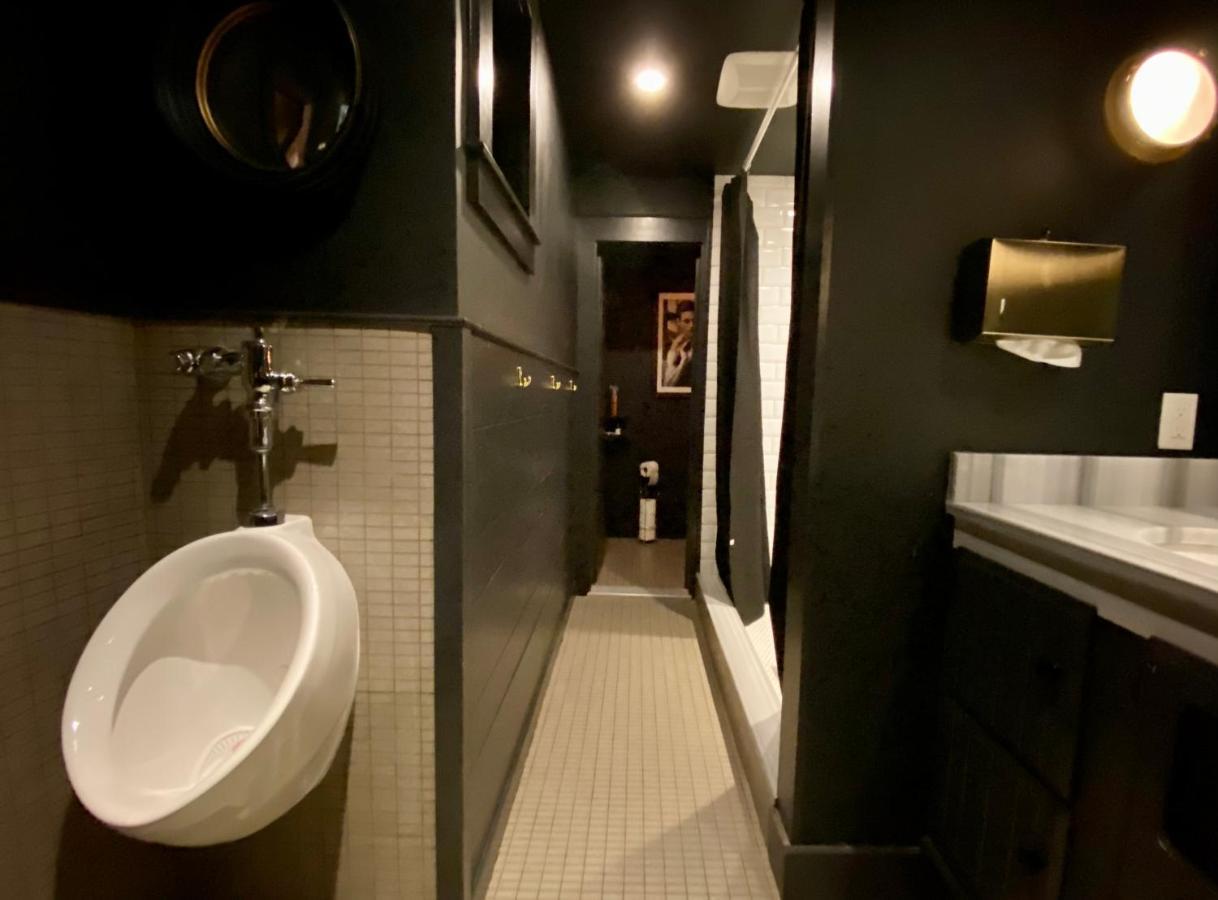 Crew'S Quarters Boarding House - Caters To Men Hotel Provincetown Luaran gambar
