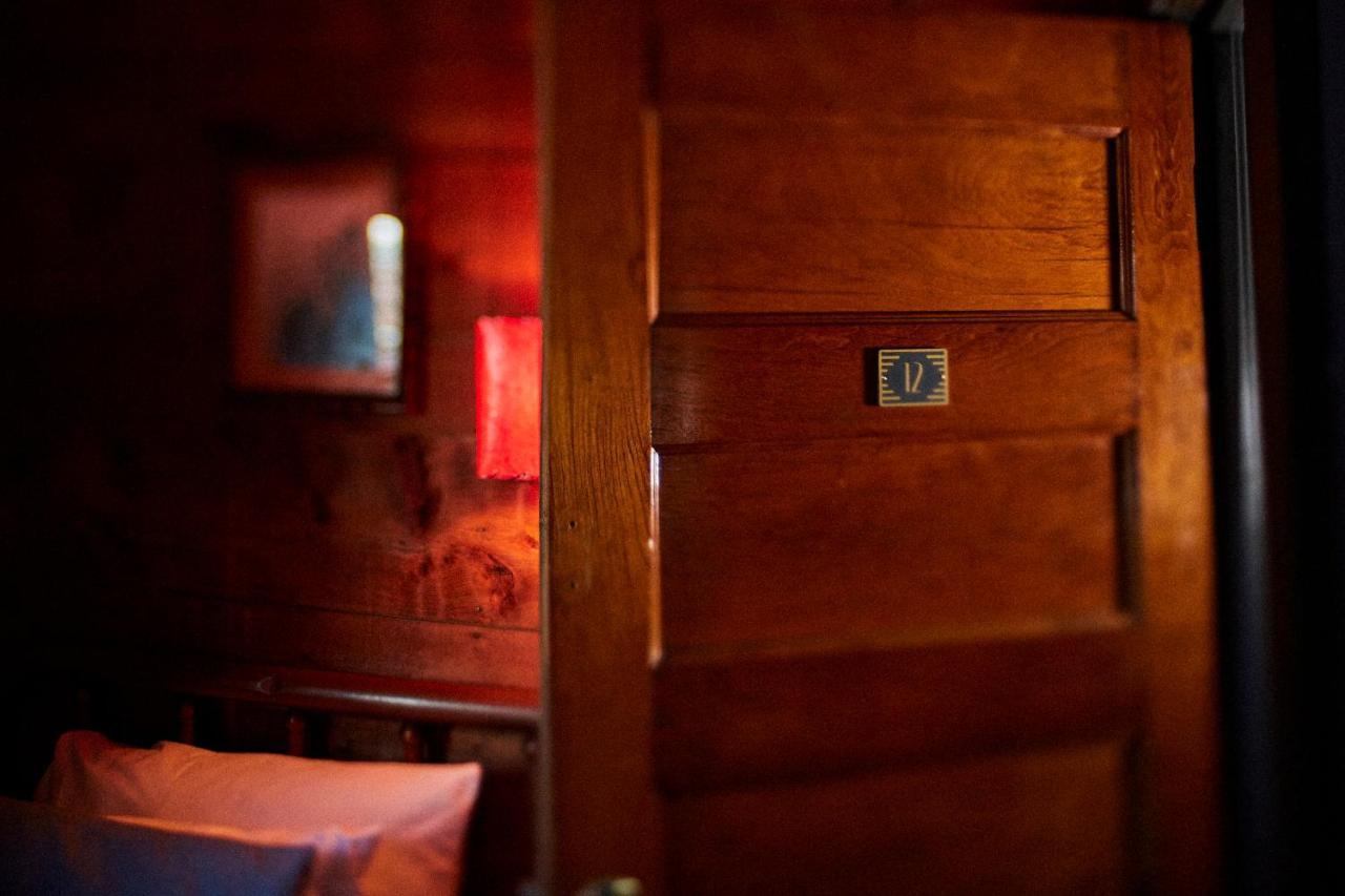 Crew'S Quarters Boarding House - Caters To Men Hotel Provincetown Luaran gambar
