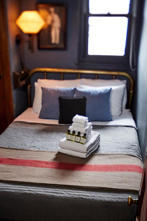 Crew'S Quarters Boarding House - Caters To Men Hotel Provincetown Luaran gambar